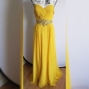 Beautiful Strapless Full Length Prom Dress